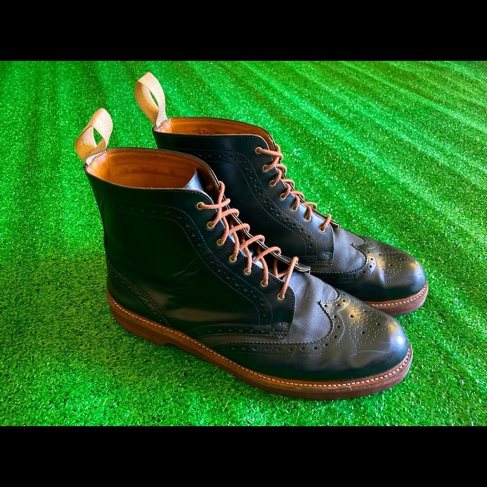 DR. MARTENS - Men's Windsor Bentley Brogue Boots - Black. Size 12 US M - 11 UK..